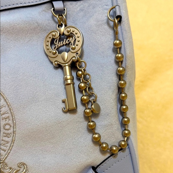 Juicy Couture Light Blue Daydreamer tote with Bow Accent - Picture 3 of 14